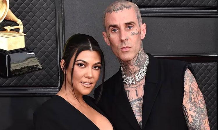 Kourtney-Kardashian-Travis-Barker