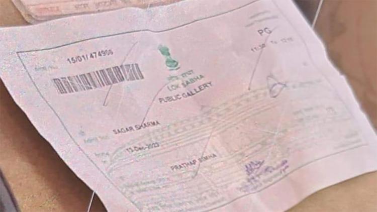 Man-used-pass-issued-on-BJP-MP-Pratap-Simhas-reference