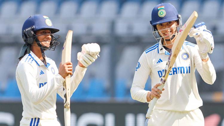 Smriti-Mandhana-Jemimah-Rodrigues