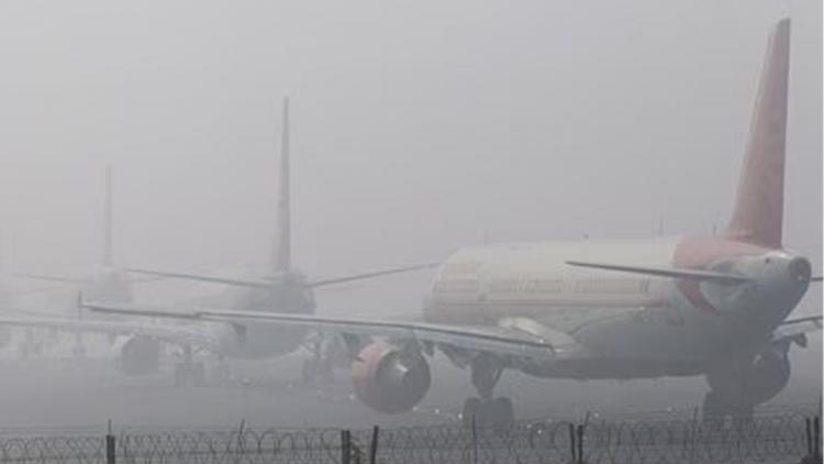 Dense-Fog-Disrupts-Flight-in-Delhi