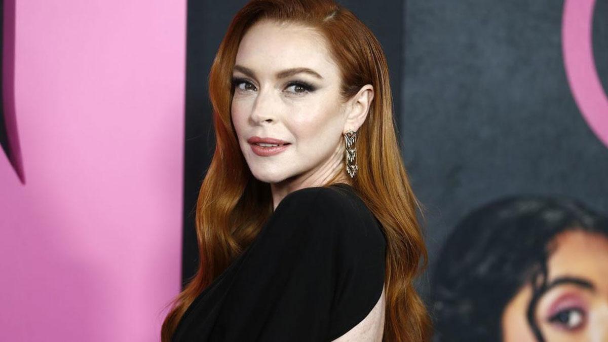 Lindsay Lohan Surprises Audience with Appearance at 'Mean Girls' Premiere