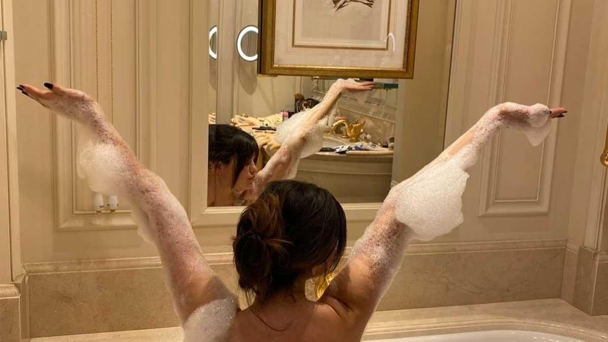 Selena Gomez Shares Sultry Bathtub Photo from Paris Trip