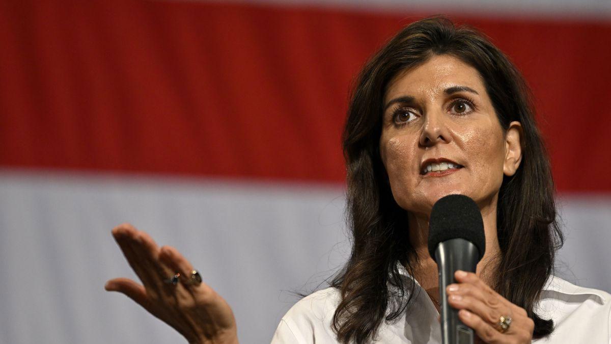 Nikki Haley's Persuasive Appeal to South Carolina Voters Before Crucial Primary in Her Home State