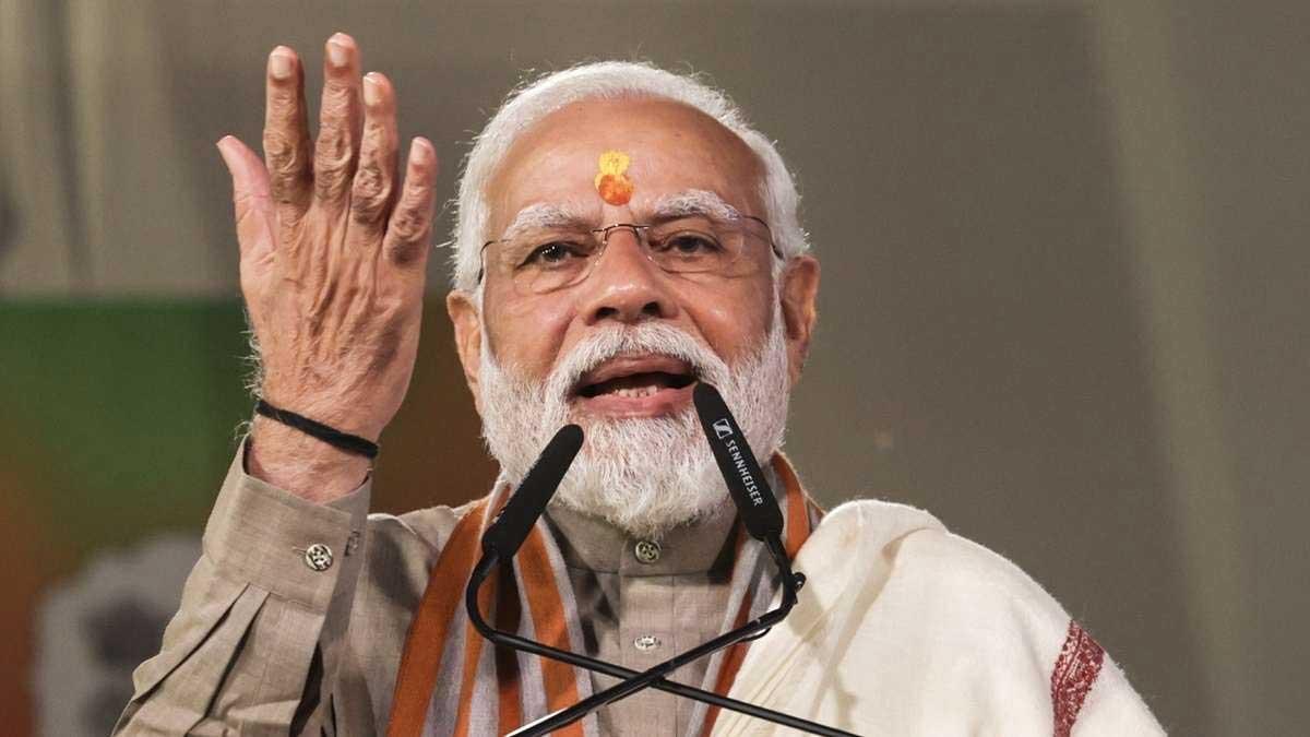 Prime-Minister-Narendra-Modi-addressed-a-public-gathering-in-Telangana