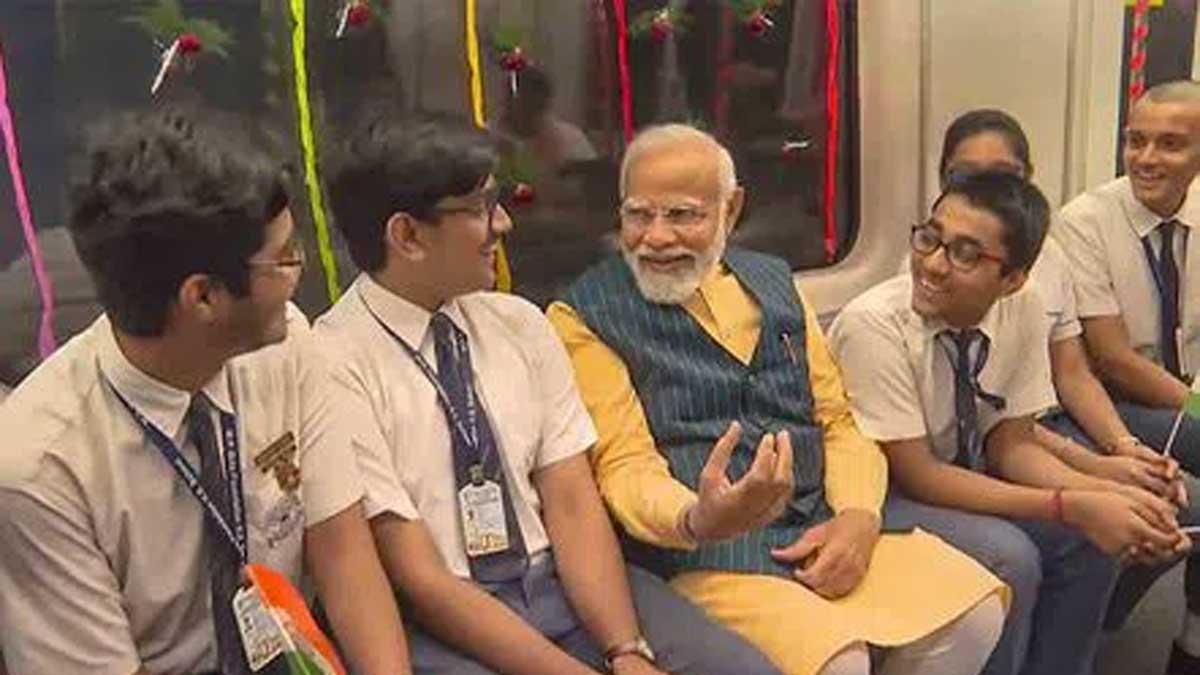 Prime-Minister's-Journey-with-Schoolchildren