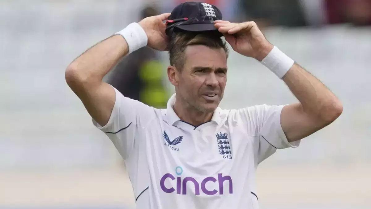 James-Anderson-becomes-first-pace-bowler-to-pick-700-Test-wickets