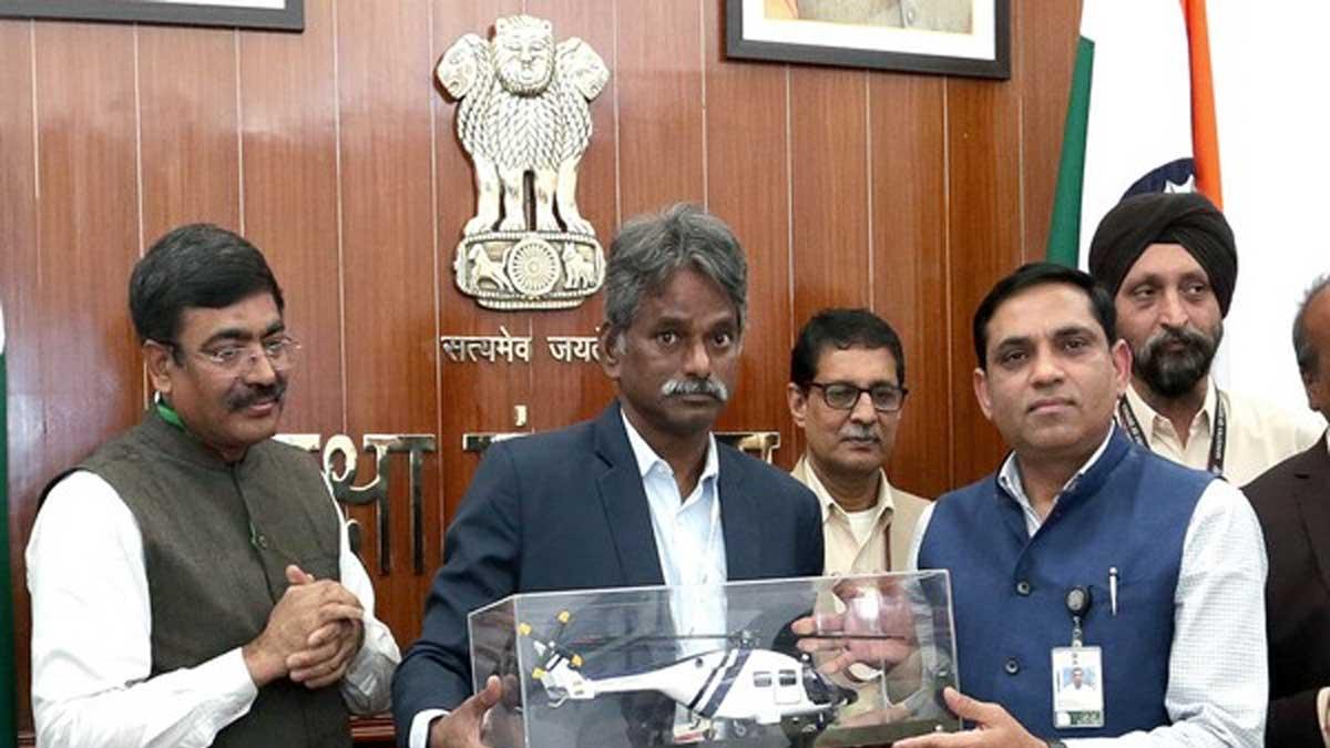 Defence-Ministry-signs-contract-worth-Rs-8073-cr-with-HAL-for-acquisition-of-34-advanced-light-helicopters