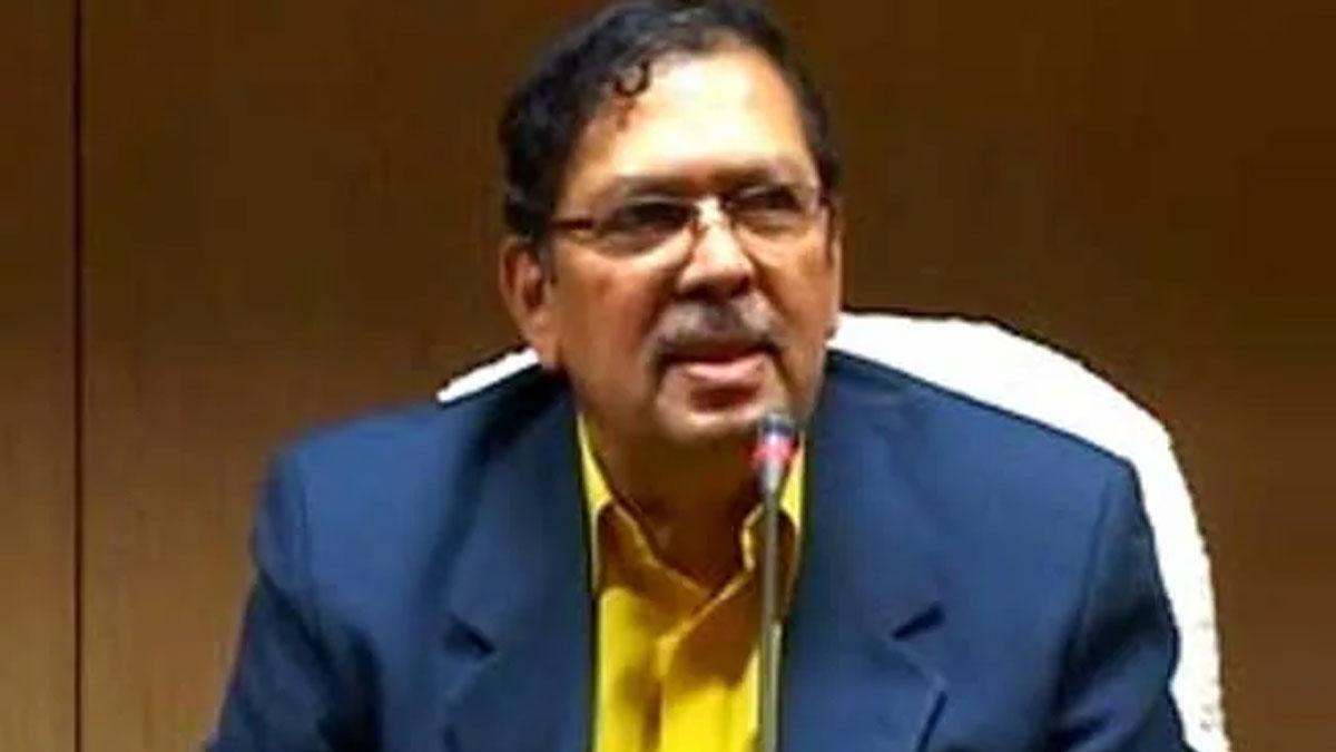 Totally-disappointed-with-Arvind-Kejriwal,-says-former-Supreme-Court-judge-N-Santosh-Hegde