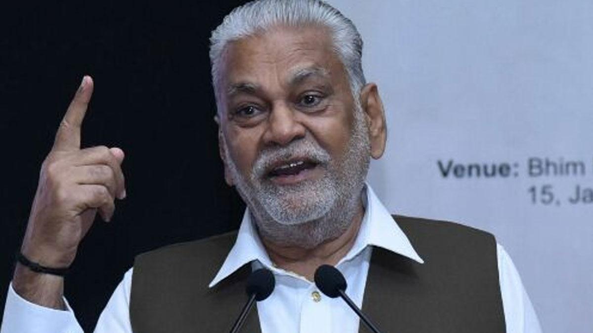 Gujarat's-political-landscape-is-tense-following-Union-Minister,-Parshottam-Rupala's-contentious-comments-about-the-Kshatriya-community-that-have-sparked-controversy-and-even-led-to-threats-of-self-immolation.