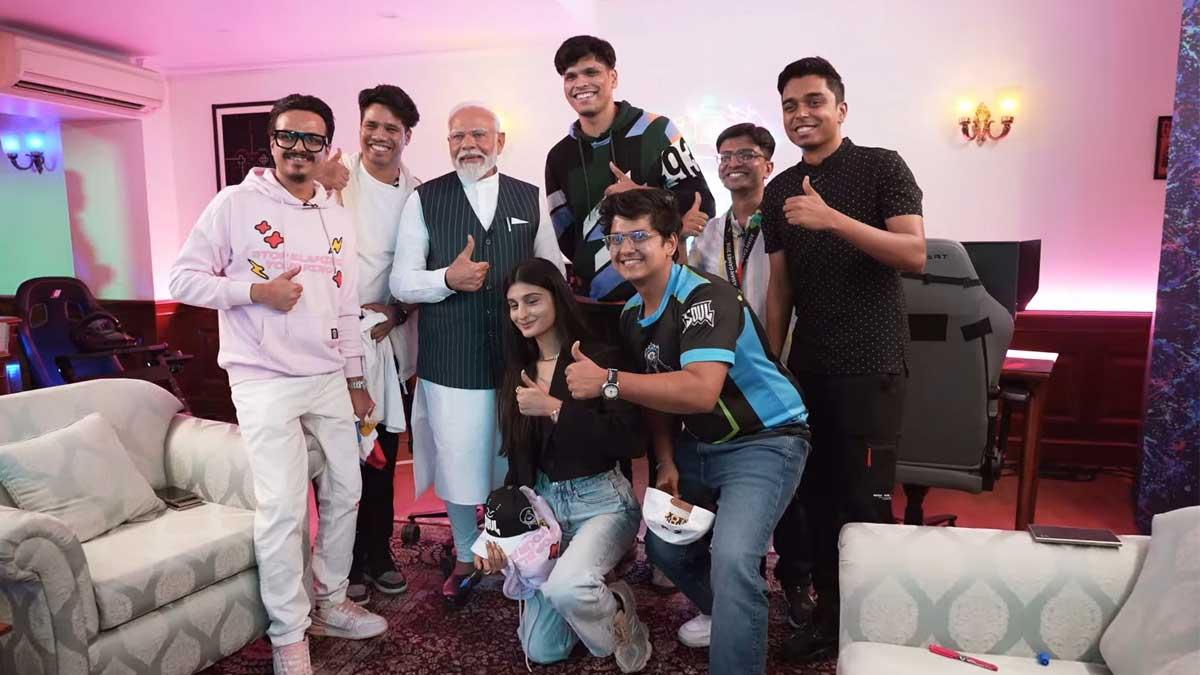 Prime-Minister-Narendra-Modi-engaged-in-a-dialogue-with-prominent-social-media-esports-influencers