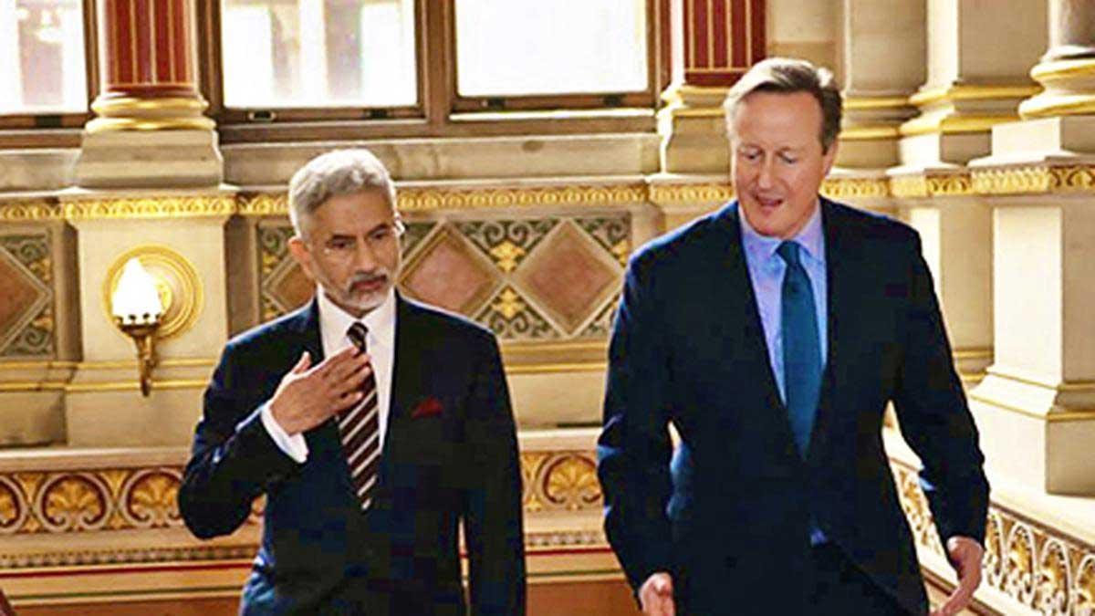 External-Affairs-Minister-S.-Jaishankar-with-U.K.-Foreign-Secretary-David-Cameron