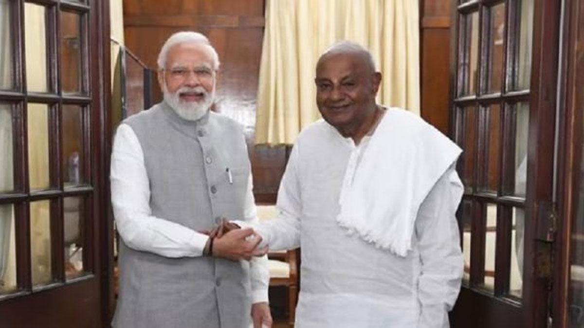 Prime-Minister-Modi-Joins-Forces-with-Deve-Gowda-for-Election-Rally-in-Mysuru-on-April-14th