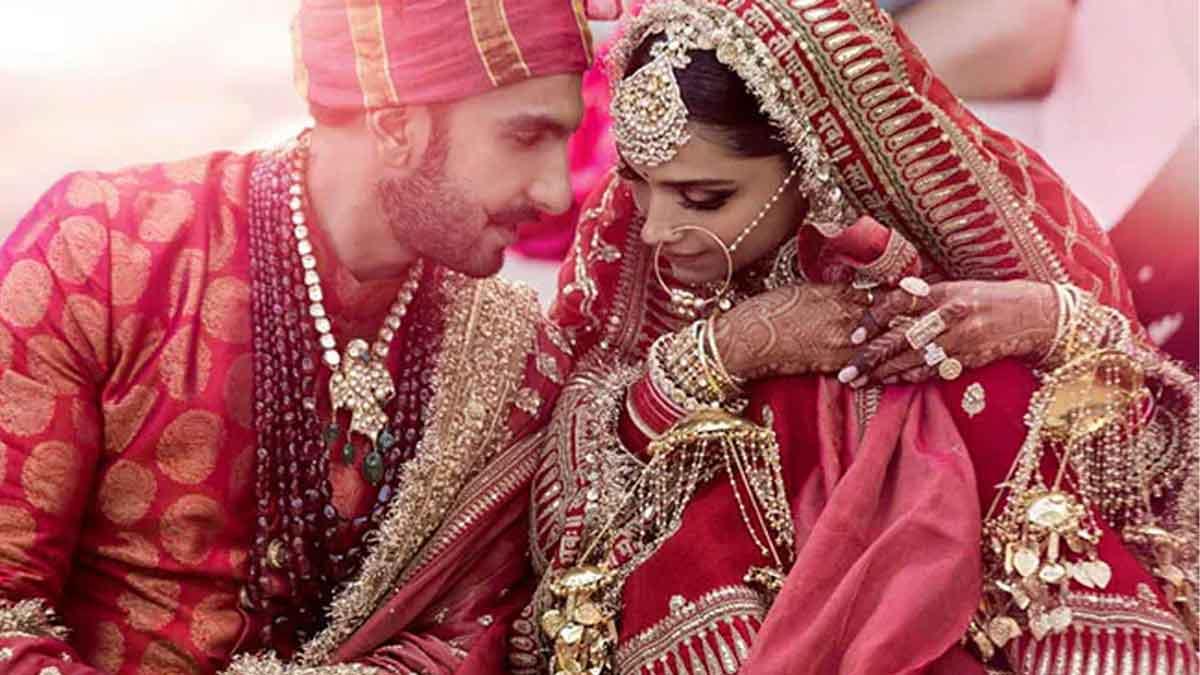 Ranveer Removes Wedding Photos with Deepika? Fans React with Humor 'shadi ki album jalaa di '