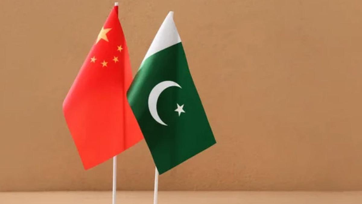 Chinese Investors' Demand for Fund Relocation Heightens Pakistan's Default Risk