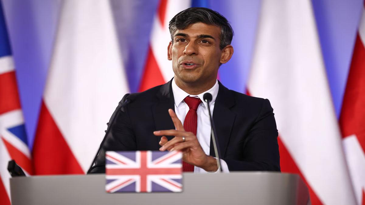 UK PM Rishi Sunak Faces MP Defection Amid Accusations of Incompetence