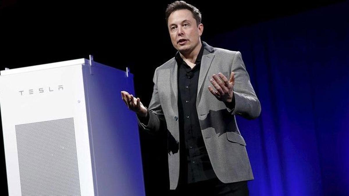 Elon Musk Announces Full-Length Movie Uploads on X, Teases 'AI Audiences' Feature