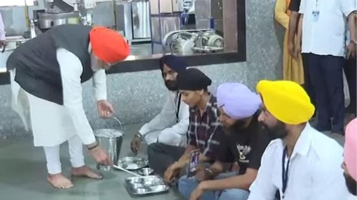 Prime Minister Modi Engages in Seva: Serving Langar at Patna Sahib Gurudwara