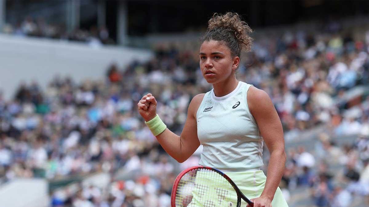 Paolini-Makes-History-at-French-Open,-Sets-Up-Showdown-with-Swiatek-in-First-Grand-Slam-Final