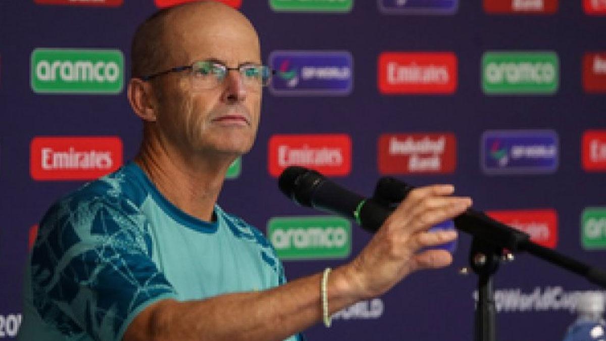 Gary Kirsten Criticizes Pakistan Team's Disunity Post T20 World Cup Exit; Harbhajan Singh Advocates Return to India Coaching Role