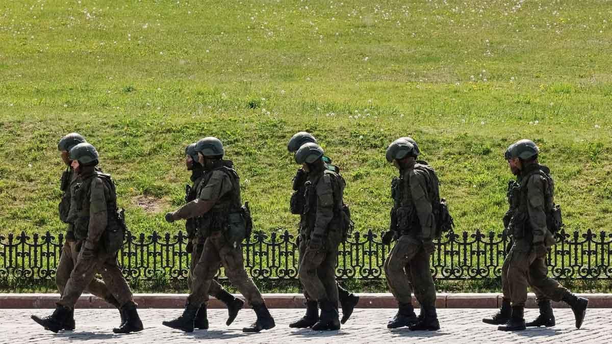 MEA-Confirms-Release-and-Repatriation-of-10-Indians-Recruited-by-Russian-Army