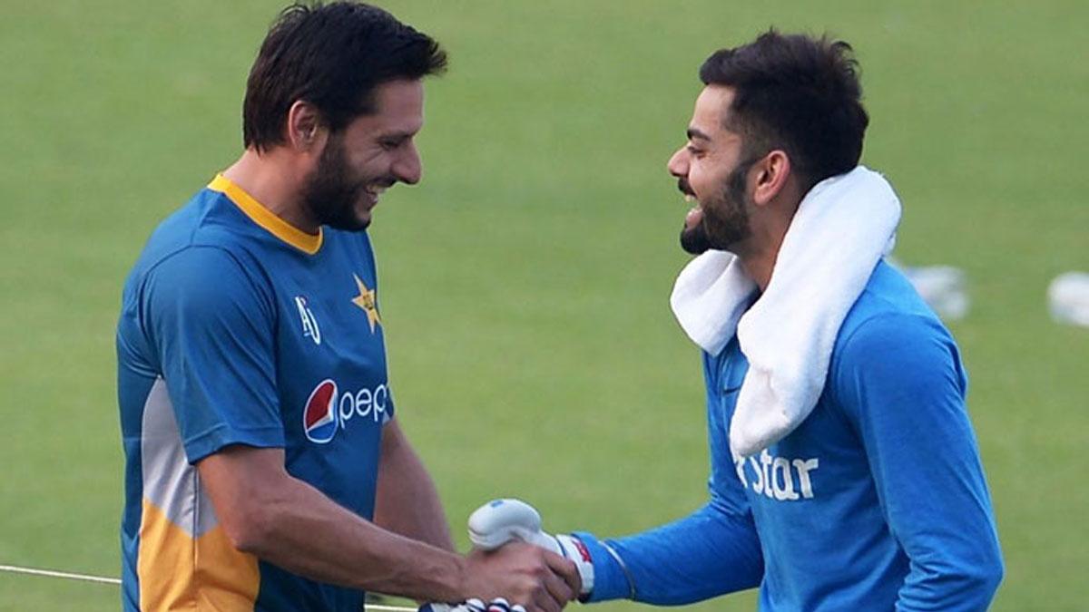 Shahid-Afridi-and-Virat-Kohli