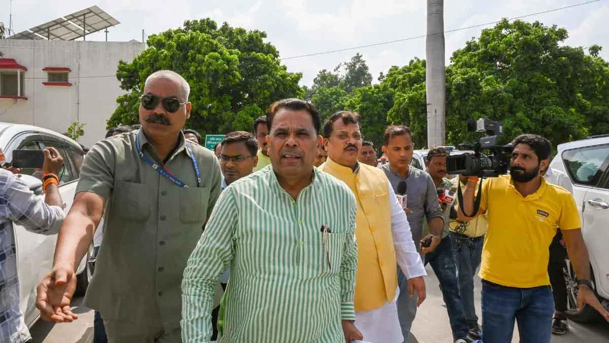 BJP-Delegation-Urges-Increased-Compensation-for-Ayodhya-Rape-Survivor