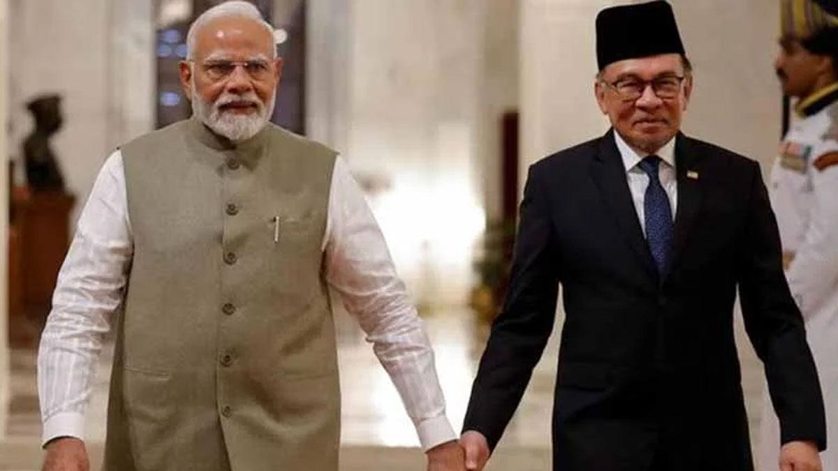 Prime-Minister-Mr.-Narendra-Modi-and-Malaysian-Prime-Minister-Anwar-Ibrahim