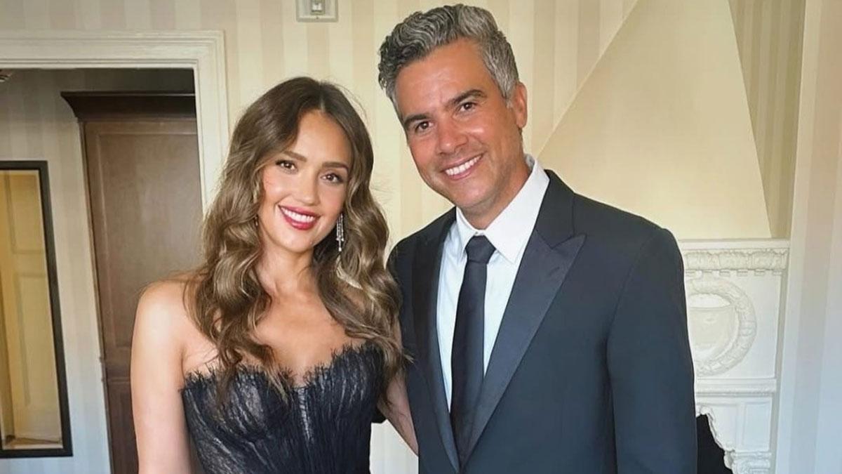 Jessica-Alba-Cash-Warren