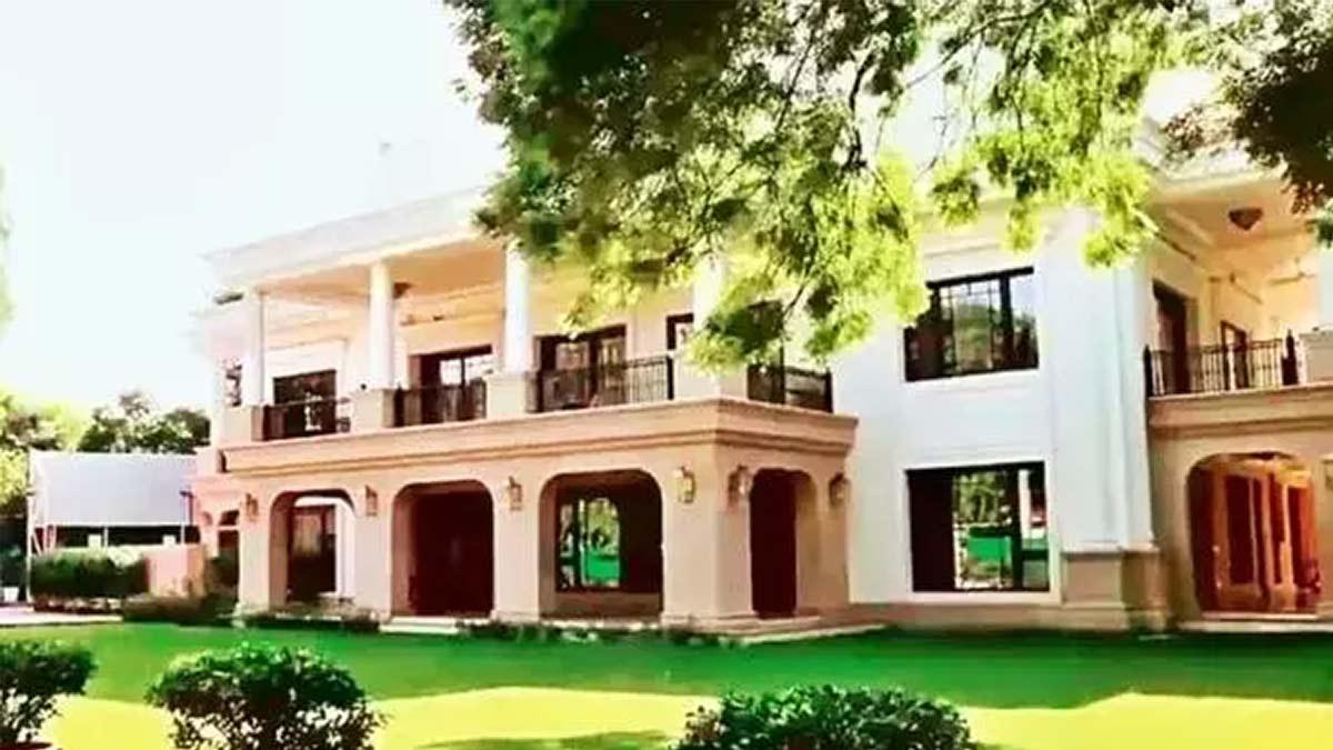Sheesh-Mahal