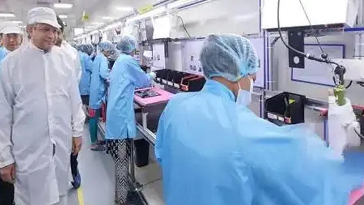 Export Demand Drives India's Manufacturing Activity to 10-Month High