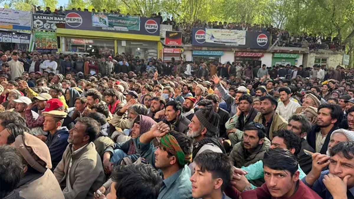 PoK-residents-near-LoC