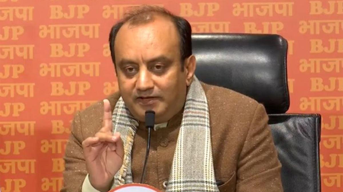 Cong leaders giving oxygen to Pak with anti-India remarks, Says Sudhanshu Trivedi