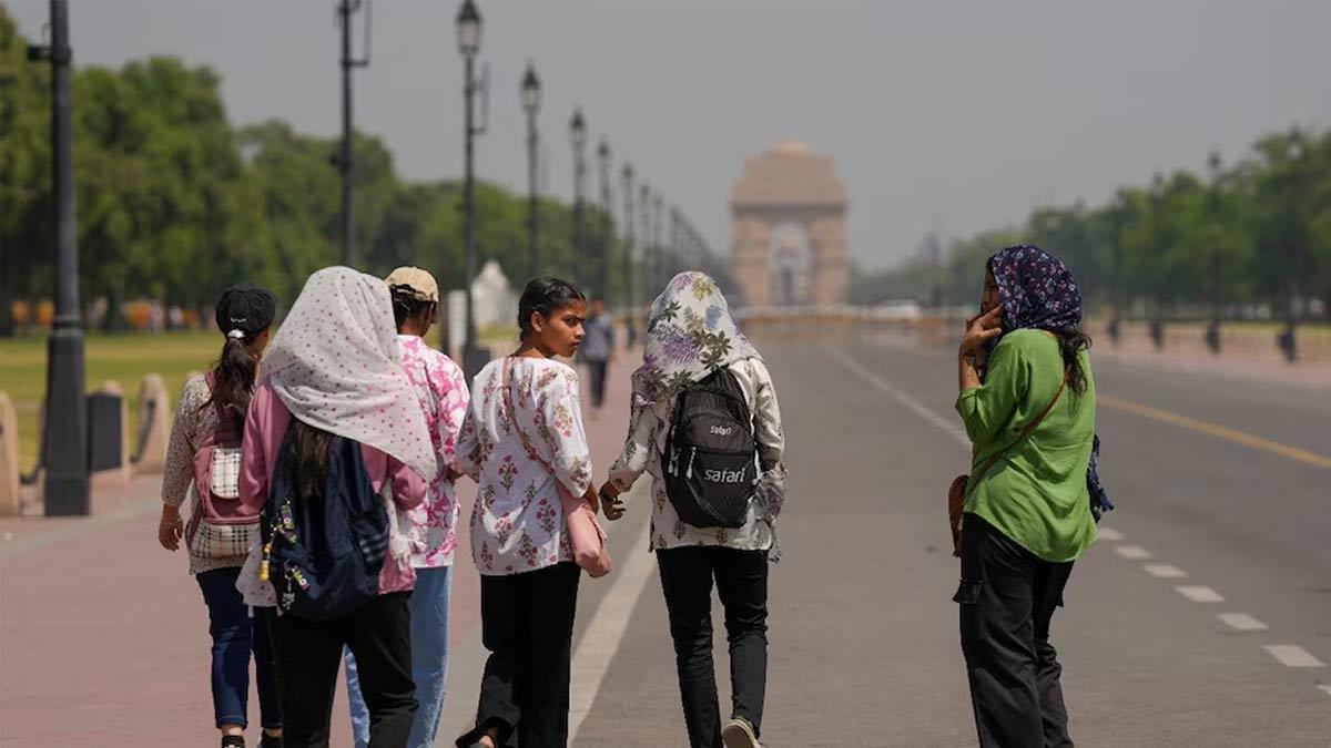 Delhi Scorches at 49°C as Heatwave Triggers Orange Alert