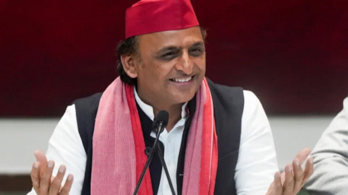 Akhilesh Yadav Backs Tej Pratap After RJD Expulsion
