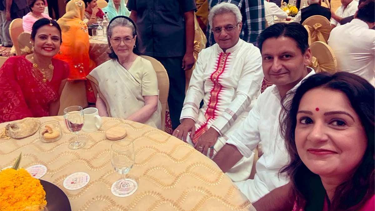 Watch Pics| Mahua Moitra and Pinaki Misra host wedding reception in New Delhi