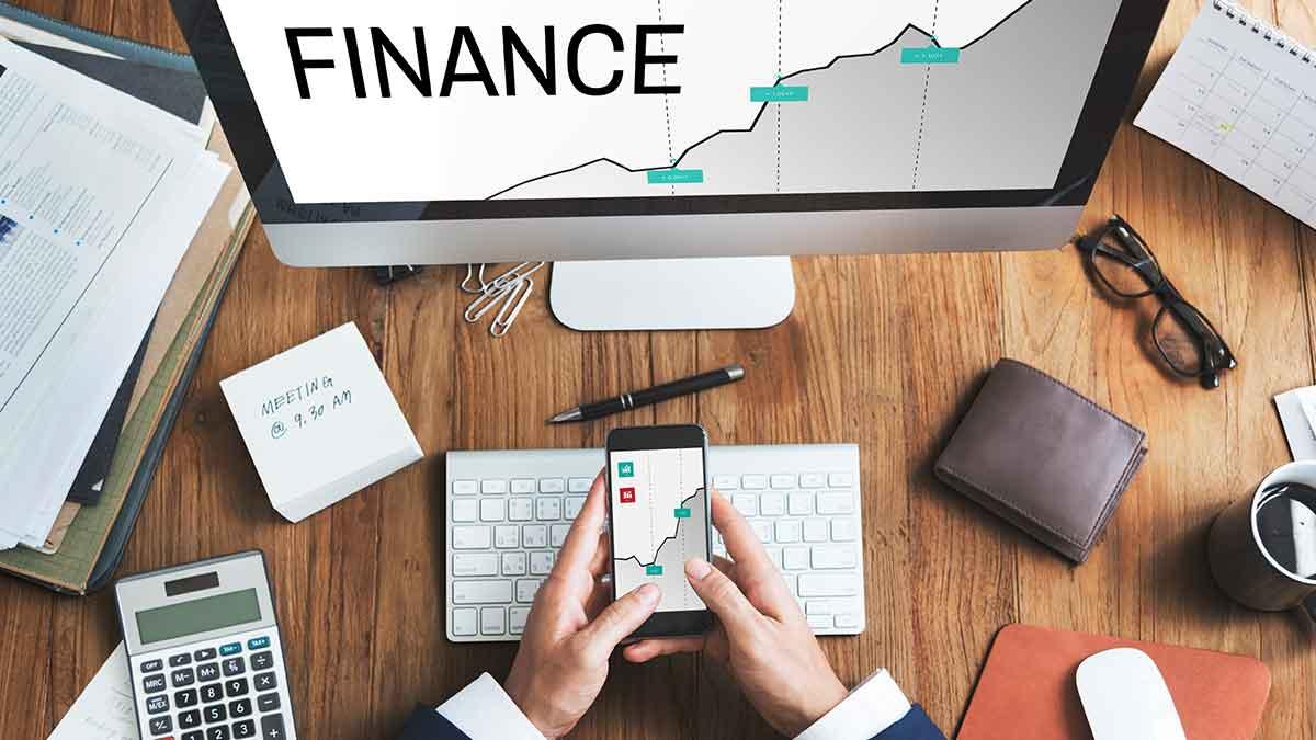 5 Ways Technology Is Changing Short-Term Financial Decisions