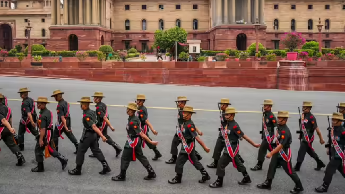DAC Approves Rs 52,000 Crore Defence Acquisition Plans to Strengthen Drone and Air Defence Capabilities