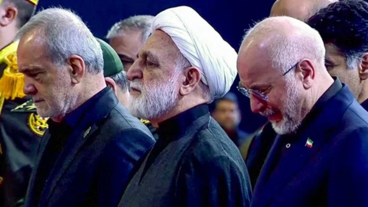Watch | With Hands Clasped in Prayer, Ghalibaf and Araghchi Break Down at Khamenei's Funeral