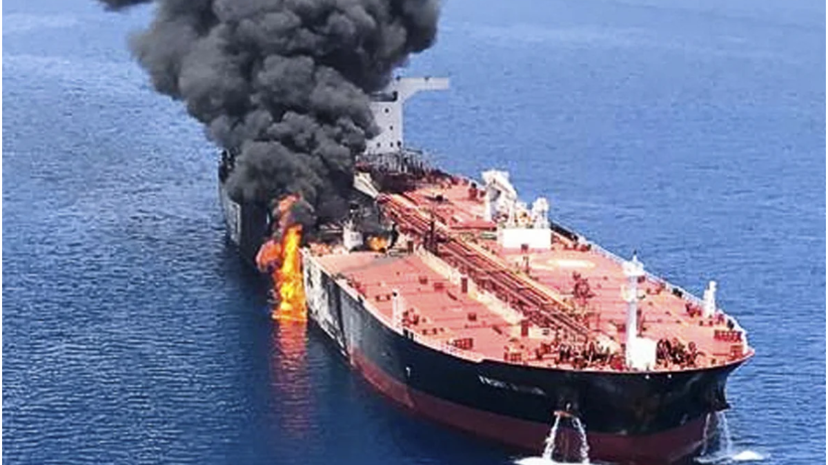Oil Tanker Struck Near Hormuz as US Accuses Iran of Attacking Two Commercial Ships, Weighs Counterstrike