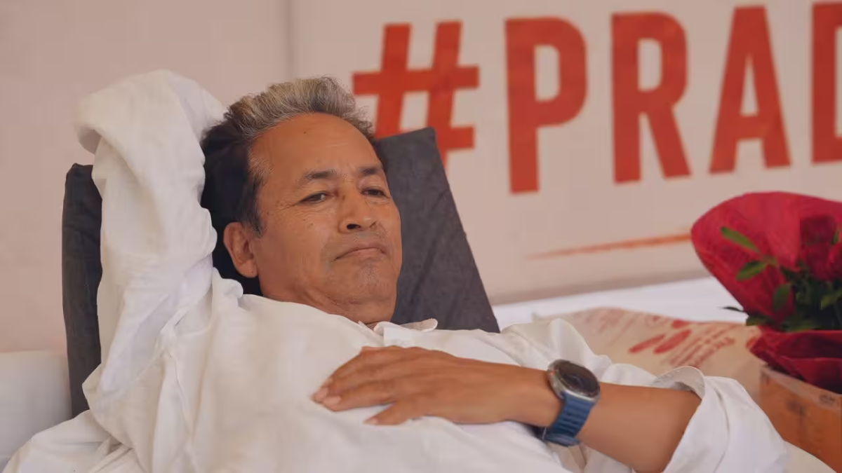 'May Die in 2 Days, Lost 8.5 kg': Plea in Delhi HC Seeks Force-Feeding of Sonam Wangchuk Amid Worsening Health