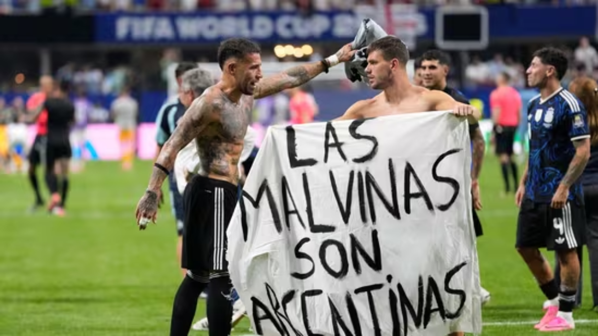 Argentina Players Mock England With Falklands Banner After FIFA World Cup Victory
