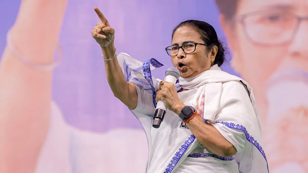 Mamata Banerjee Stands by Loyalists, Defends Nephew as Veteran Leaders Join Rebel Camp