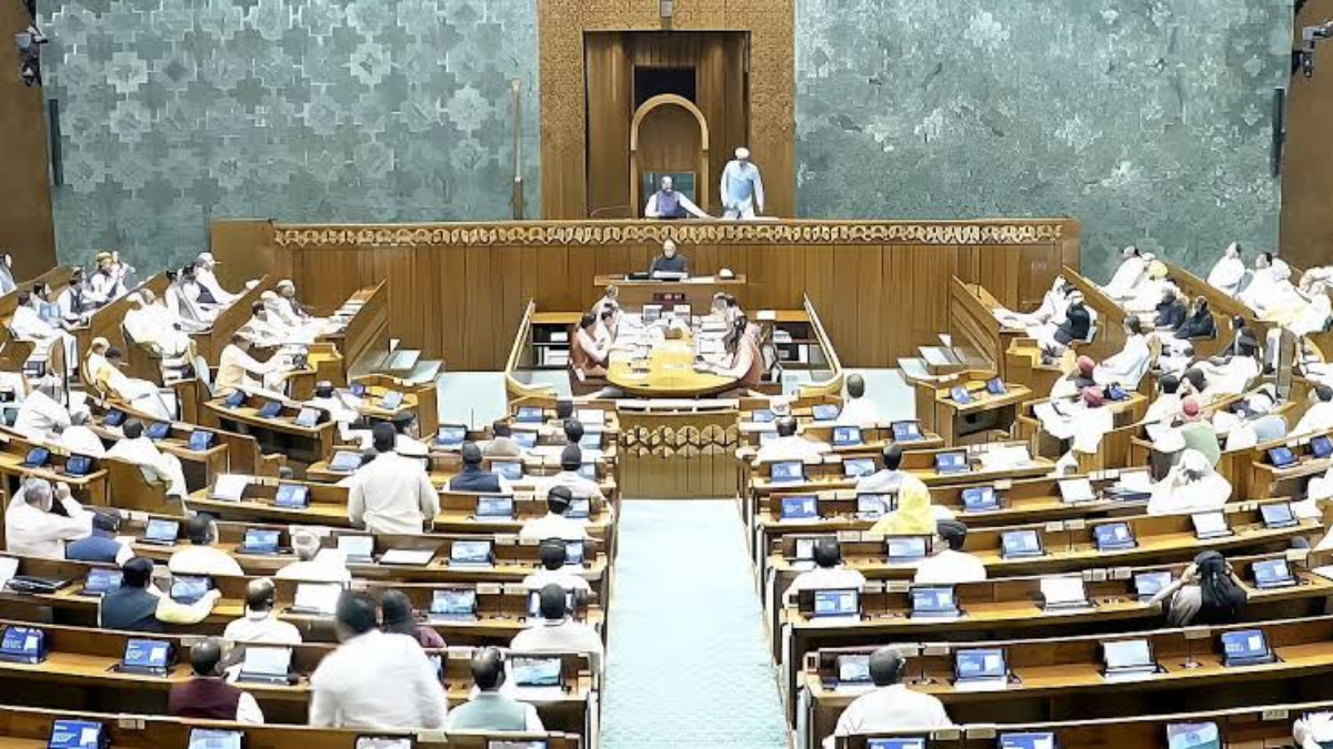 Govt Plans Bill to Penalise Those Who Insult or Disrupt Vande Mataram Singing