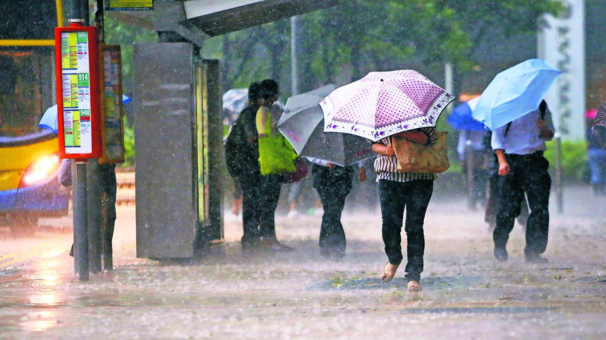IMD Issues Heavy Rain Alert for 15 States as Himachal Pradesh and J&K Prepare for Intense Monsoon Spell
