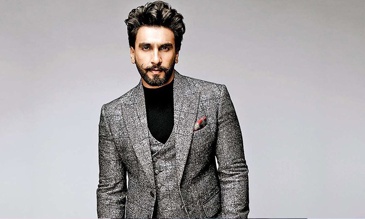 Bollywood, Bollywood actors, Bollywood richest actors. Richest Bollywood actors, Bollywood photogallery, Shahrukh Khan, Akshay Kumar, Salman Khan, Amitabh Bachchan, Ranbir Kapoor, Ranveer Singh