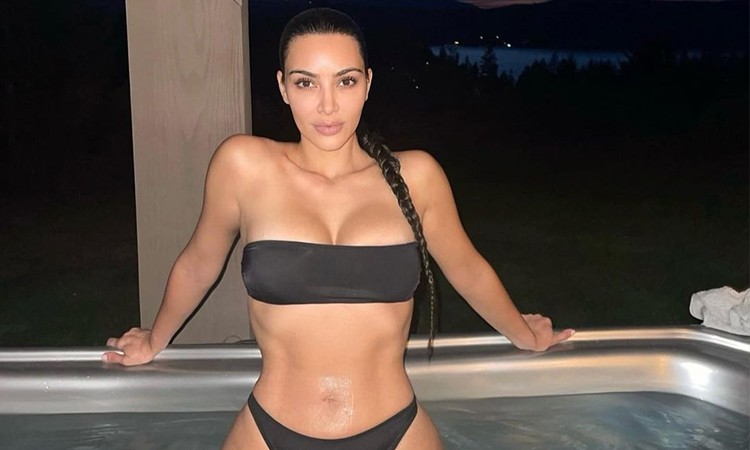 Kim Kardashian s look in sizzling black bikini takes internet by storm