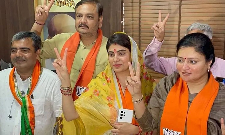 Ribaba Radeja Cricketer Ravindra Jadeja's wife Rivaba Jadeja to contest Gujarat ...
