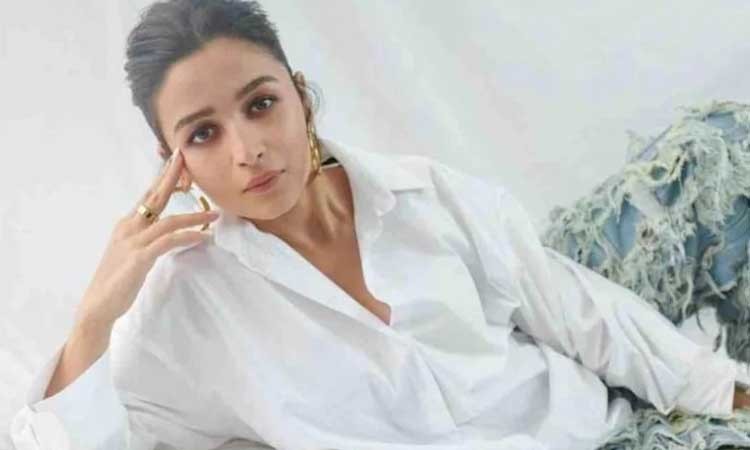 8 shortest actresses of Bollywood